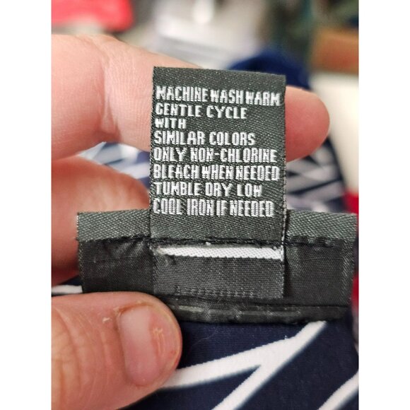 Notations Clothing Company Navy & White Abstract Pattern Blouse - Women's 24W‎ - Picture 10 of 10